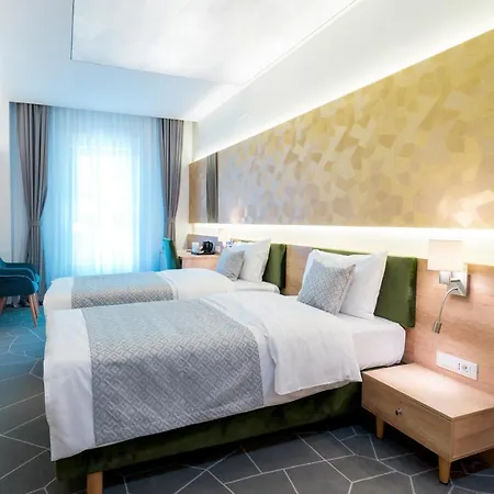 סלובוזיה Hotel Console מראה חיצוני תמונה